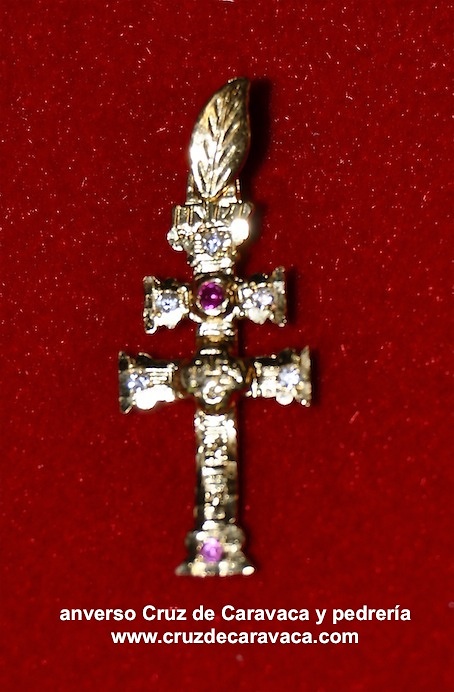 CROSS OF CARAVACA OF GOLD AND JEWELED (Zircon) 