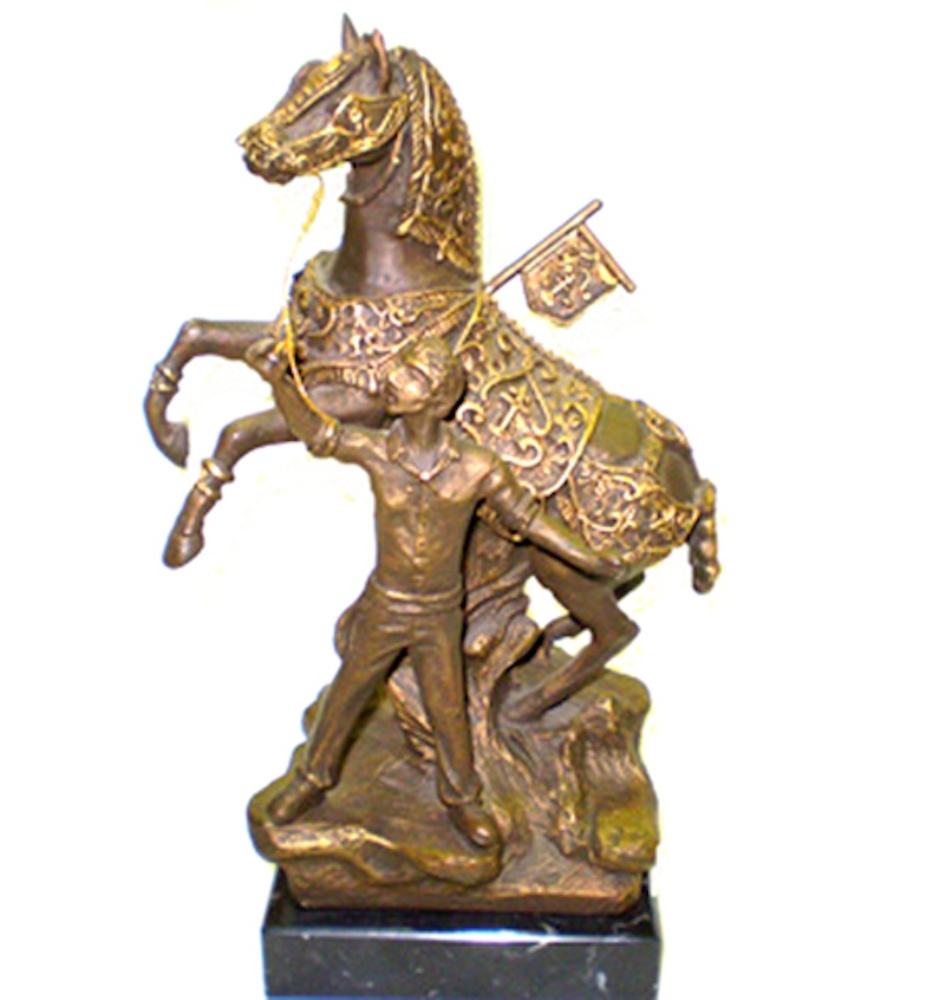 HORSE OF WINE OF CARAVACA CROSS IN SCULPTURE 