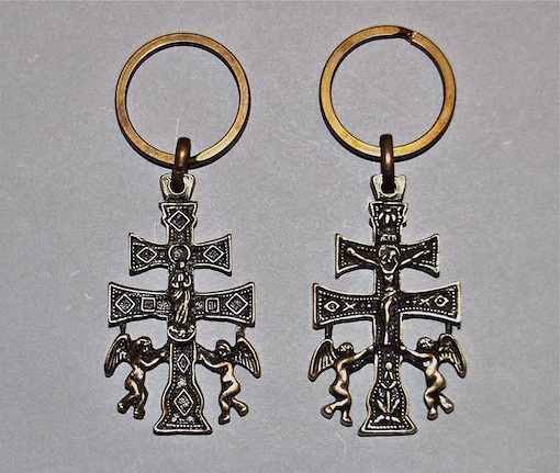 KEY CROSS CARAVACA ANGELES CASTING WITH A RELIEF TO TWO FACES 