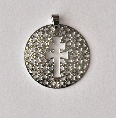 MEDAL CROSS OF CARAVACA AND FLOWERS IN SILVER PENDANT 