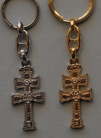 METAL KEYCHAIN ​​CROSS RELIEF CARAVACA RELIQUARY DUPLEX Cross of Caravaca 