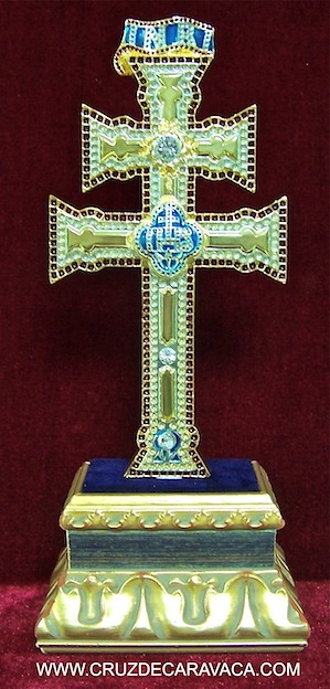 VERA CROSS OF CARAVACA ON REPLICA STAND 01 