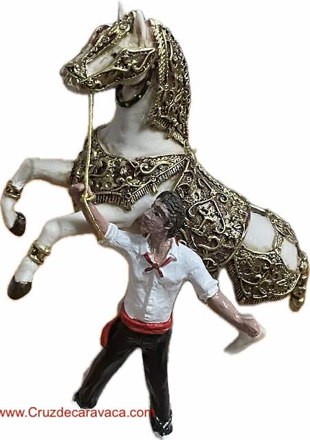 CABALLO DEL VINO DE CARAVACA DE LA CRUZ EN ESCULTURA ESMALTADA 