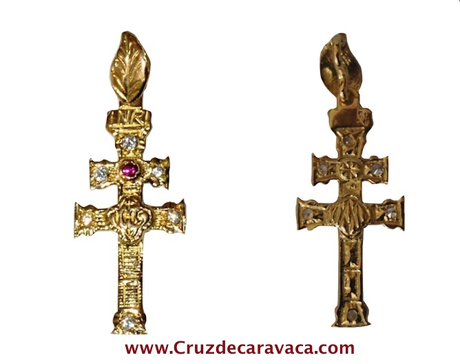 CRUZ DE CARAVACA DE ORO A RELIEVE 