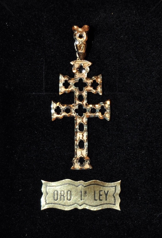 CRUZ DE CARAVACA DE ORO C-3 