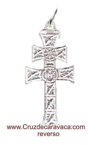 CRUZ DE CARAVACA DE PLATA CON DISTINTO DISEÑO EN CADA LADO 