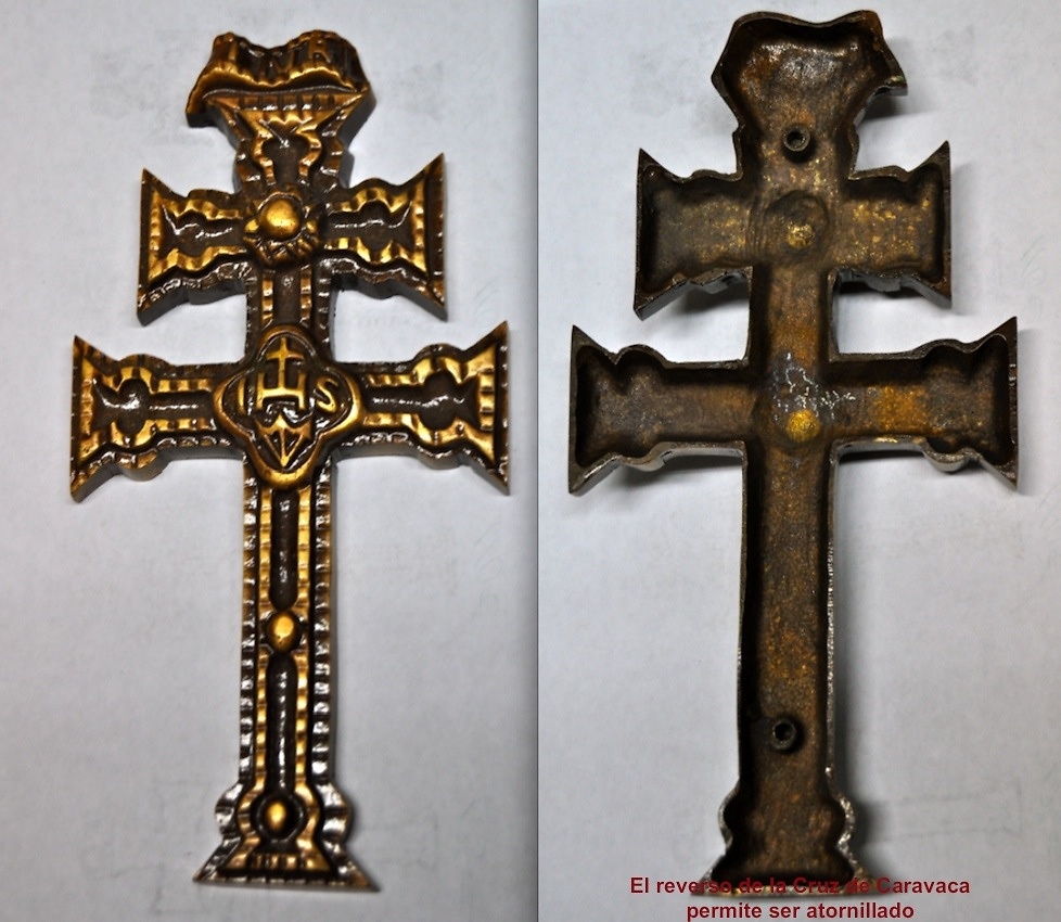 CRUZ DE CARAVACA EN BRONCE FUNDIDO CON BAÑO DE CROMO PULIDO 