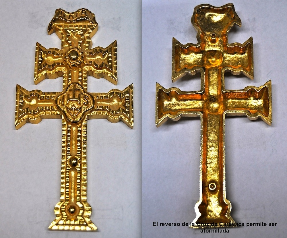 CRUZ DE CARAVACA EN BRONCE FUNDIDO CON BAÑO DORADO 