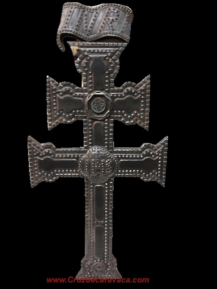 CRUZ DE CARAVACA MUY GRANDE LISTA PARA COLGAR CON BAÑO DE METAL 