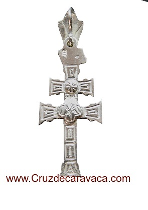 CRUZ DE CARAVACA PLATA DE LEY RELIEVE A DOS LADOS 