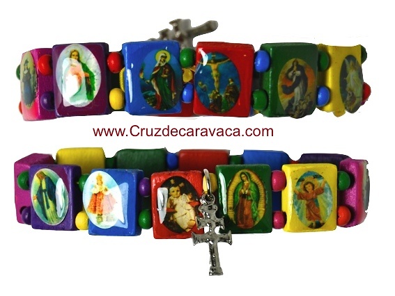 PULSERA ADVOCACIONAL CON LA CRUZ DE CARAVACA, JESÚS Y LA VIRGEN DE COLORES 