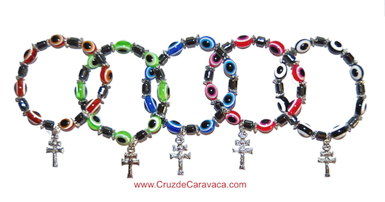 PULSERAS DE OJO TURCO Y CRUZ DE CARAVACA -CONJUNTO DE 5 UNIDADES- 