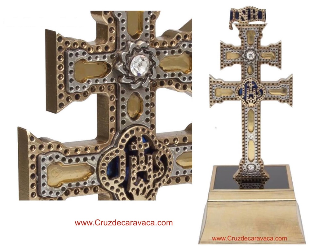 REPLICA CRUZ DE CARAVACA SOBRE PEANA CON AUTÉNTICAS PIEDRAS SWAROVSKI 