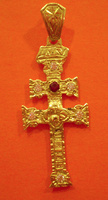 CRUZ DE CARAVACA DE ORO Y PIEDRAS