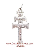 CRUZ DE CARAVACA DE PLATA CON DISTINTO DISEÑO EN CADA LADO