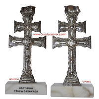 CRUZ DE CARAVACA METAL A DOS CARAS CON PEANA DE MARMOL