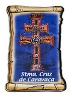 PERGAMINO CRUZ DE CARAVACA A RELIEVE CON IMAN PEQUEÑO