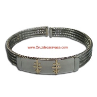 PULSERA CRUCES DE CARAVACA DE ACERO Y ORO DE CUATRO CORDONES