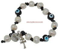 PULSERA CRUZ DE CARAVACA CON OJO TURCO Y PERLAS