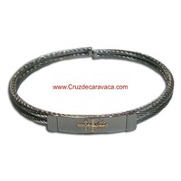 PULSERA CRUZ DE CARAVACA DE ACERO Y ORO DE DOS CORDONES