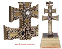 REPLICA CRUZ DE CARAVACA SOBRE PEANA CON AUTÉNTICAS PIEDRAS SWAROVSKI  