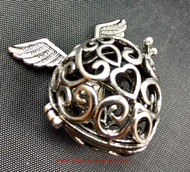 ANGEL CALLER FORM HEART WITH WINGS WITH CORD 