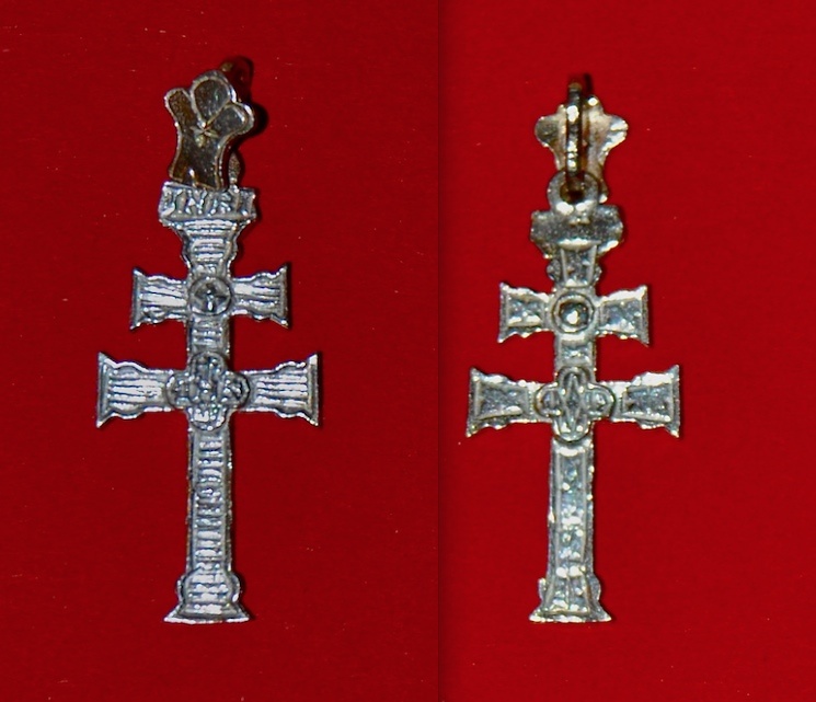 CRUZ DE CARAVACA DE PLATA SN50